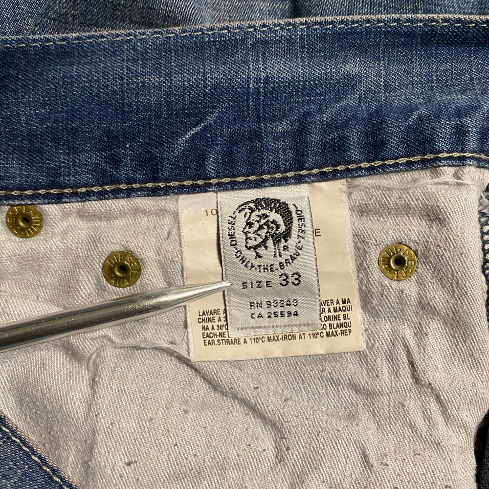 Men’s Diesel KULTER Regular Straight Leg Jeans - Picture 9 of 11